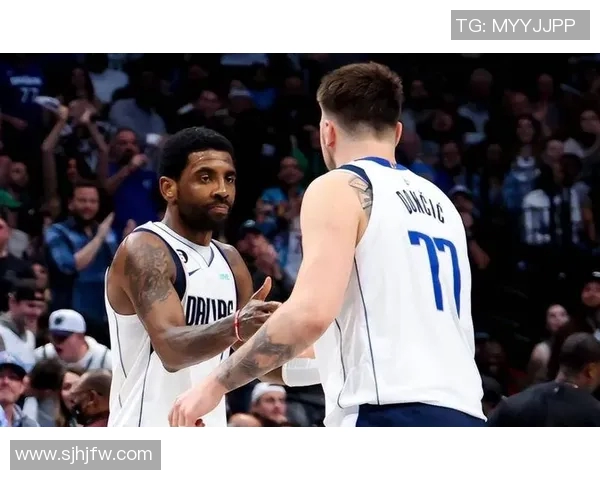 猛龙与独行侠激战正酣NBA赛季精彩对决引发球迷热议与期待